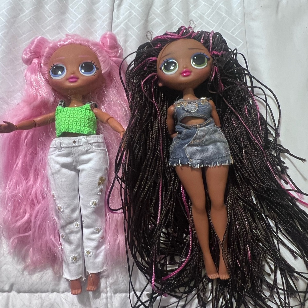 🎉3 for $15 Pair of LOL dolls with Pink and Green Outfits